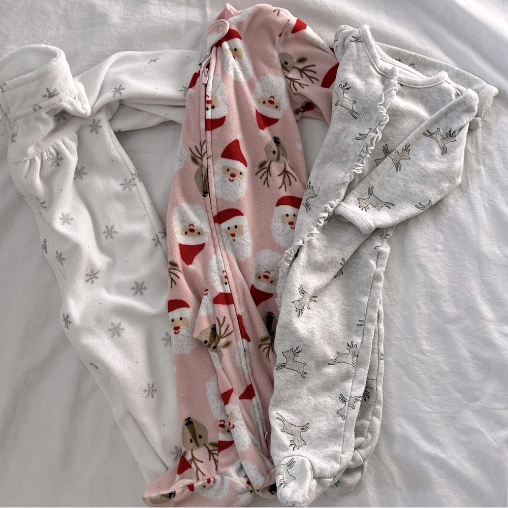Carter’s Christmas Pajama Bundle, size 6 months